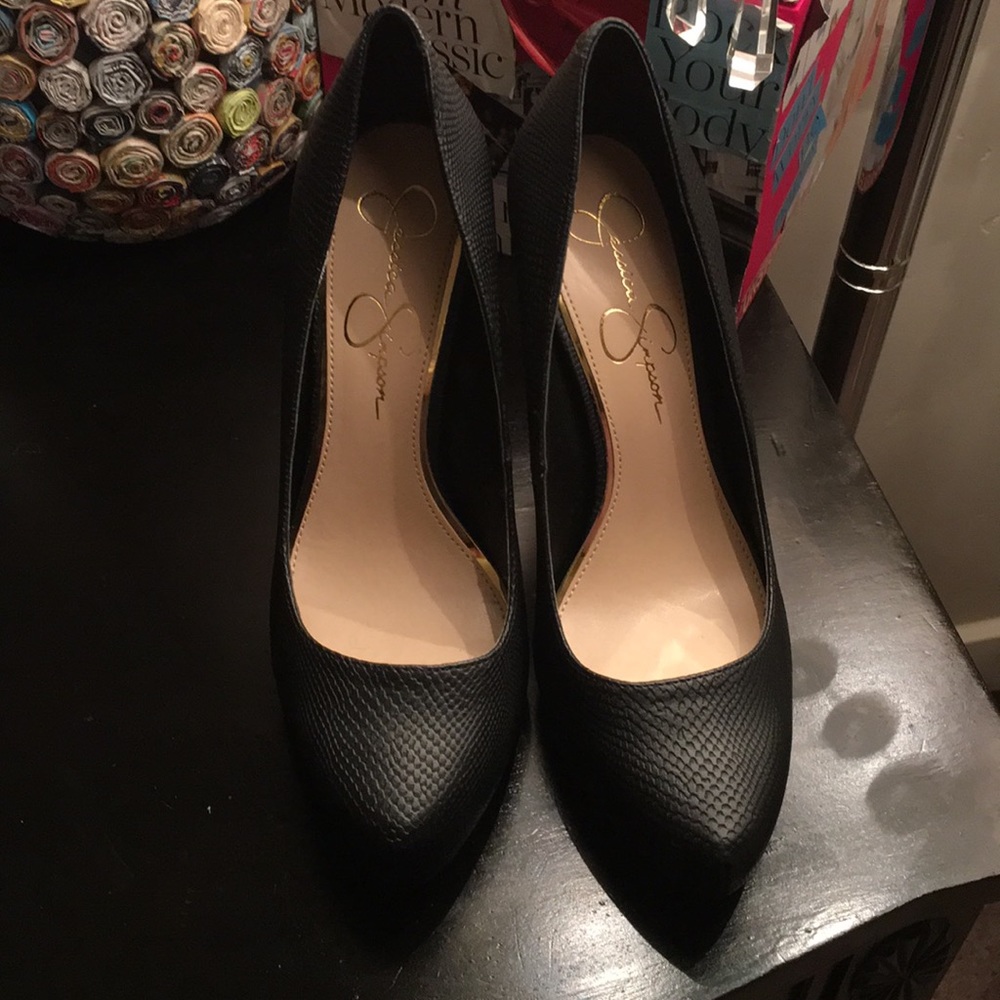 Jessica Simpson black heels